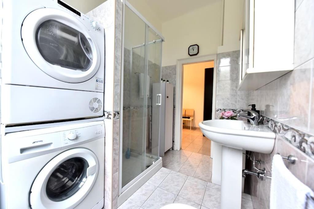 Caseospitali - Angolo Bernini Trilocale Luminoso Apartamento Milán Exterior foto